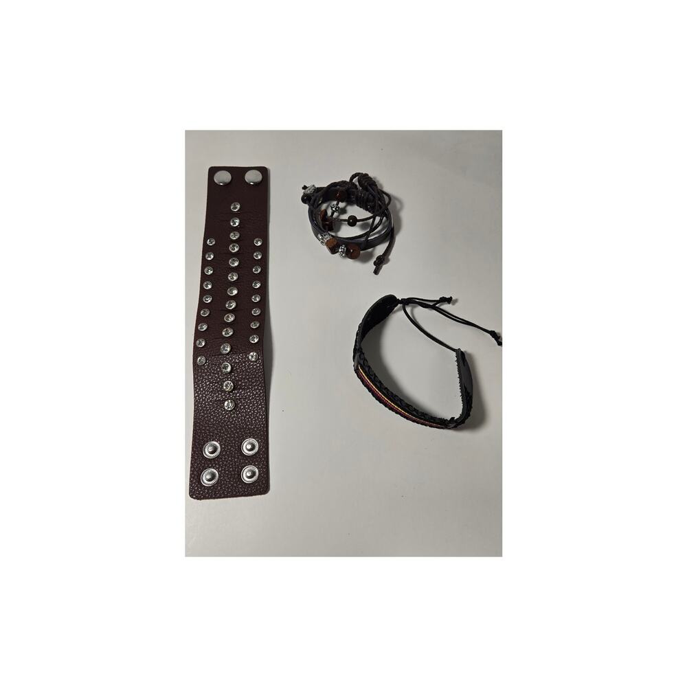 Three leather bracelets adjustable  2.2118